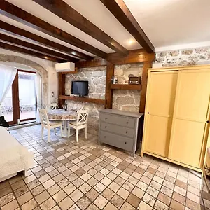 3* Pensjonat F