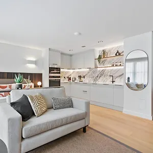 Bow Lane By Aeria Appartamento Londra